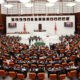 TBMM'den Geçti: Prim ve Yaş İndirimi ile EYT'siz Erken Emeklilik! Sil Baştan Değişiklik