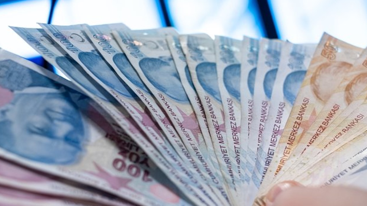 SSK BAĞKUR emeklisini sevinçten dört köşe edecek zam müjdesi! 7.500 TL ve üstü maaş alana 3'li artış geliyor