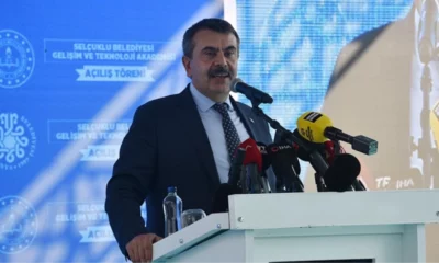 Bakan Tekin, Mülakat Tartışmalarına Cevap Verdi: İstihdam Ettiğim Öğretmeni Görmek Zorundayım