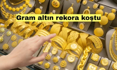 Gram altın, yeni bir rekor kırarak çeyrek altın fiyatlarıyla birlikte 3,000 TL'yi aştı. Gram altın, yeni haftaya rekor bir seviyede başladı, ons altın ise 2,000 dolar seviyesine yükselerek yaklaşık 5 ay aradan sonra bu seviyeye ulaştı. Bu yükseliş, İsrail'in Filistin'e uyguladığı şiddetin yarattığı risklerin de etkisiyle gerçekleşti. Ekim ayının başında ons altının fiyatı bin 810 dolar civarındaydı, ancak Orta Doğu'daki çatışma ortamının artması, ons altın fiyatlarını hızla yükseltti. Bu yükseliş, gram altın fiyatlarını da etkileyerek iç piyasada bin 826 lira seviyesini görmelerine neden oldu. Ayrıca, sarrafiye grup altınlarında iç piyasada talep artışı yaşanıyor. Altın, güvenli bir liman olarak görülüyor ve özellikle işlemesiz altın türleri yatırımcıların ilgisini çekiyor. Kapalıçarşı'da gram altın bin 844 liradan, çeyrek altın ise 3,000 21 liradan, yarım altın 3,000 42 liradan, tam altın ise 12,000 35 liradan satılıyor. Kapalıçarşı'da kuyumculuk işiyle uğraşan Anıl Şengül, altın fiyatları ile ilgili şunları söyledi: "İsrail-Filistin savaşı, ons altın fiyatlarını etkiledi. Ons altın fiyatı 1820 dolar seviyelerinden 2,000 dolar seviyesine yükseldi. Dünya genelinde kıymetli metallere olan talep arttı ve ülkemizde en güvenilir yatırım aracı olarak görülen altına olan talep de arttı. Özellikle Kapalıçarşı'da çeyrek altın ve gram altına büyük ilgi var. Vatandaşlar, işlemesiz altınları yatırım için tercih ediyor." Şengül ayrıca, "Gram altın sabah saatlerinde bin 850 liradan açılış yapmış ve bin 852 liraları görmüştü. Şu an itibarıyla gram altın fiyatı bin 845 lira civarında bulunuyor. Altın, özellikle uzun vadeli yatırım için önemli bir araçtır ve güvenilir bir liman olarak kabul edilir" şeklinde konuştu.