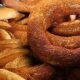 Vatandaş kuru ekmeğe talim ediyor! Simit fiyatlarına yüzde 42 zam!