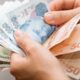 Emekliye Piyango Vurdu! Yeni Yıl MÜJDESİ! Bankalar Emekliye GERİ ÖDEMESİZ Para Dağıtılıyor! KAÇIRMAYIN